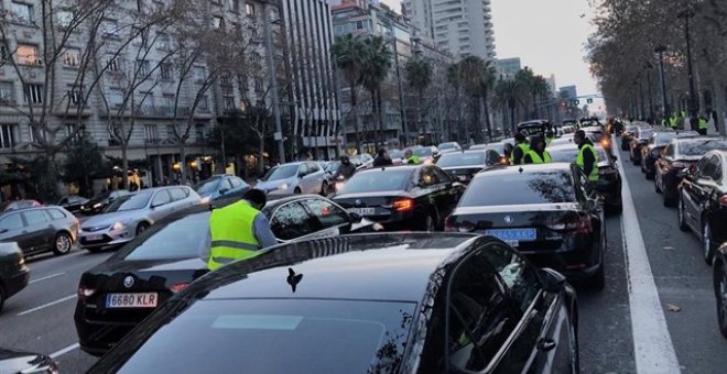Se reducen los coches de VTC en Barcelona desde que entró en vigor la nueva normativa
