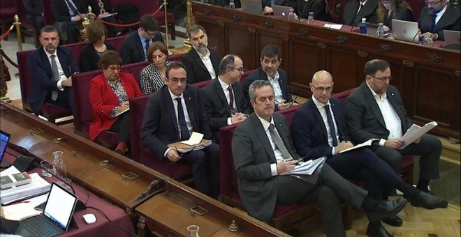 Turull: "Anar amb el vestit de constitucionalista, penalment, és una ganga. Permet incomplir la Constitució"