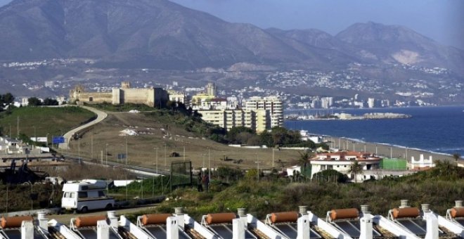 Investigan el hallazgo de una maleta llena de huesos humanos en un trastero de Fuengirola