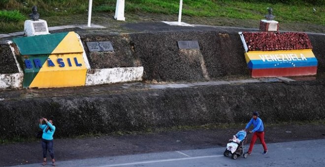 Maduro cierra la frontera con Brasil y evalúa hacer lo mismo con la de Colombia