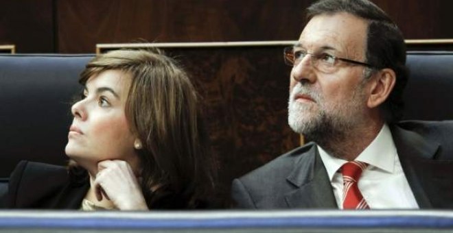 Rajoy, Santamaría y Vox, las mejores armas de la defensa