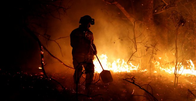 La oleada de incendios en el norte de España se reduce a 54