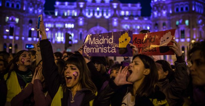 La Comunidad de Madrid obliga a declarar a los docentes si secundaron la huelga del 8M