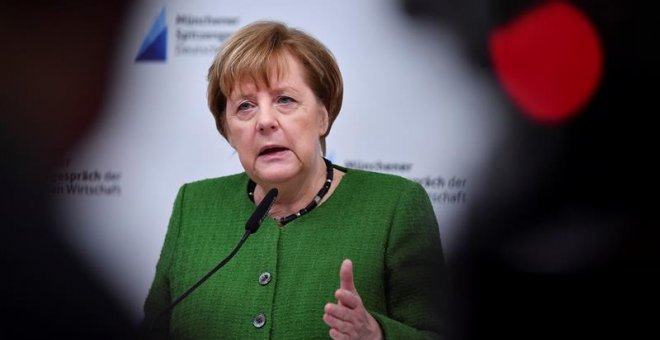 Un sondeo pronostica un repunte de los conservadores de Merkel en las elecciones europeas