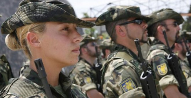 Mujeres policías y militares denuncian desprotección frente al acoso sexual y laboral