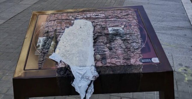 Les 48 hores agitades de la placa d'homenatge als torturats a Via Laietana: de la crítica de Mejías a la destrossa ultra