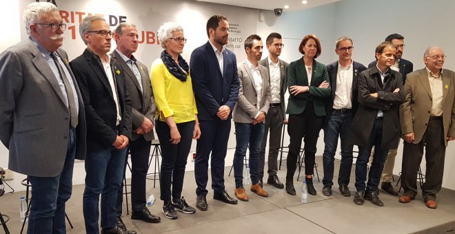 Alcaldes catalans denuncien declaracions "falses" de guàrdies civils al judici al procés