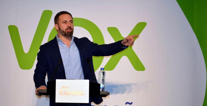 Dos candidatos de Vox se presentaron en anteriores elecciones con un partido neonazi