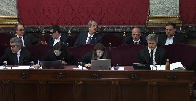 Un logro para las defensas, clases de catalán y un informe sobre malversación "poco novedoso": dos días de peritos en el 'procés'