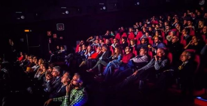 Multa de 3.000 euros a un cine de Badajoz por no permitir entrar con comida y bebida del exterior