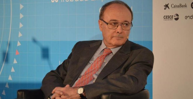 El exgobernador del Banco de España dice que la renta básica es un "disparate"