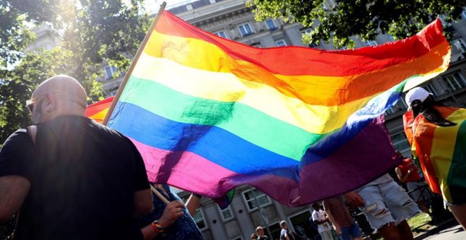 Los taxis de Madrid lucirán una banda arcoíris durante el Orgullo