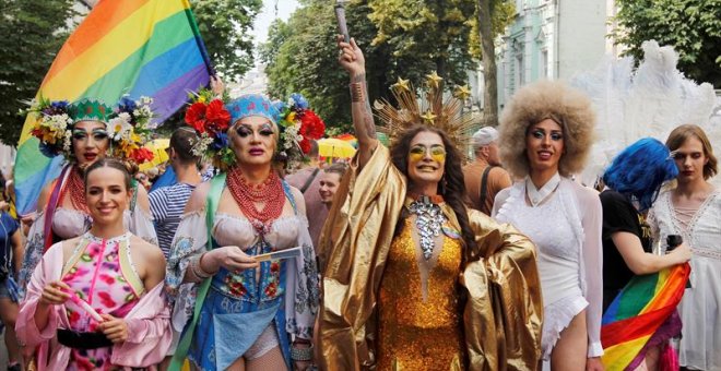 Miles de personas participan en la Marcha de la Igualdad en Kiev