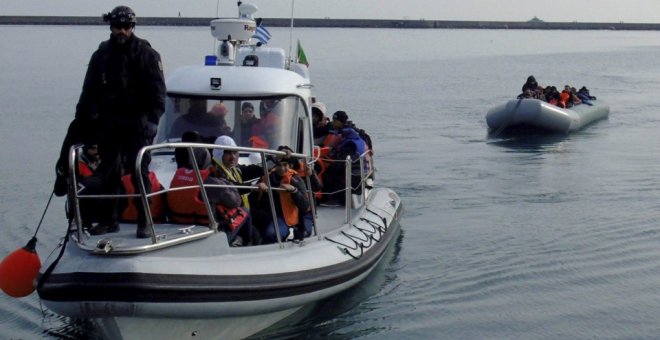 Un niño desaparece al naufragar una patera que trataba de llegar a la costa griega