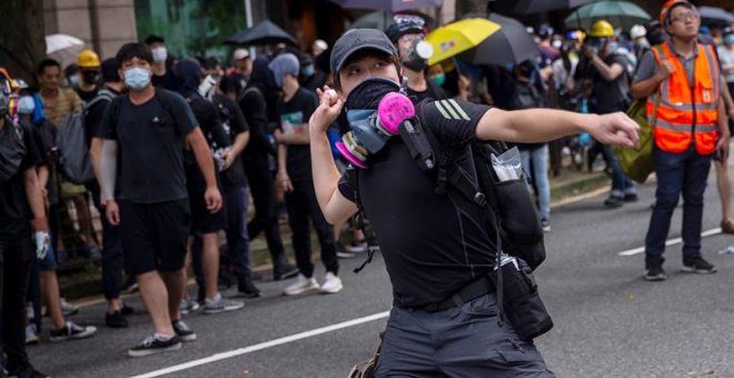 La Policía hongkonesa detiene a más de 20 manifestantes tras varios enfrentamientos
