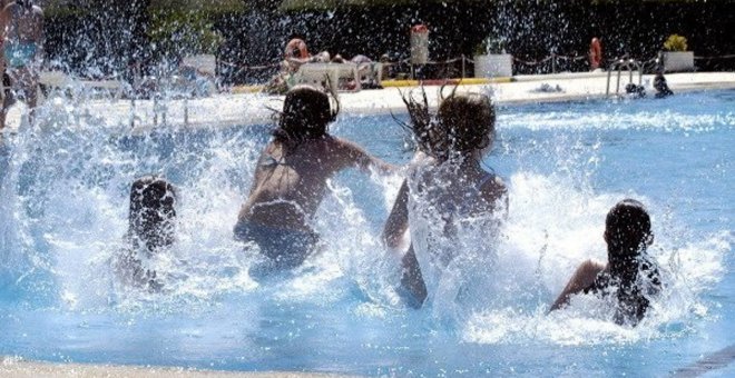 El Ministeri de Sanitat permetrà l'obertura de piscines a l'estiu