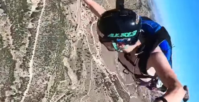 Muere un "youtuber" que se lanzó en paracaídas para grabar y publicar el salto