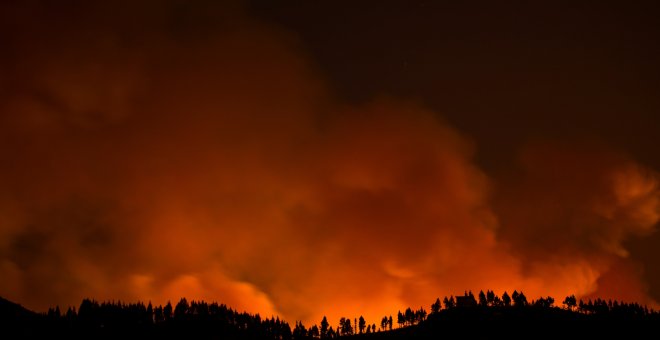 El incendio de Gran Canaria comienza a remitir tras 10.000 hectáreas quemadas