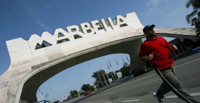 La cara b del turismo: cuando Torrevieja y Marbella lideran la pobreza
