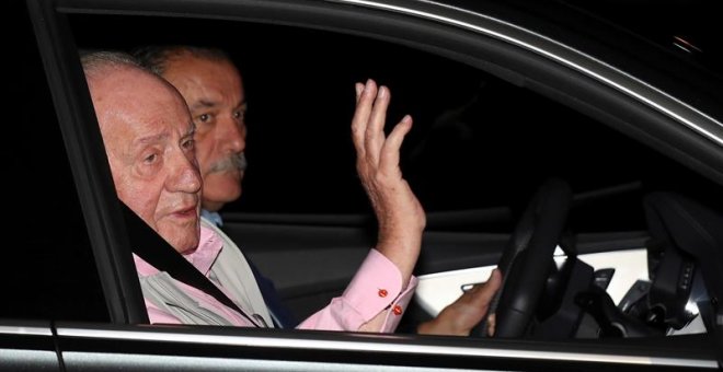 El rey Juan Carlos ingresa en la Clínica Quirón horas antes de lo previsto para ser operado del corazón