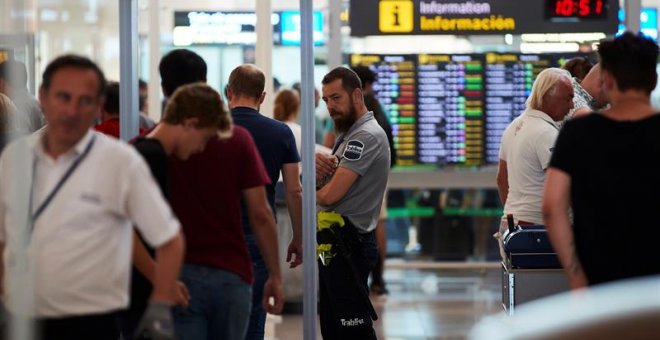 Cancelados 2 vuelos y retrasos por la huelga de operarios de tierra en Bilbao