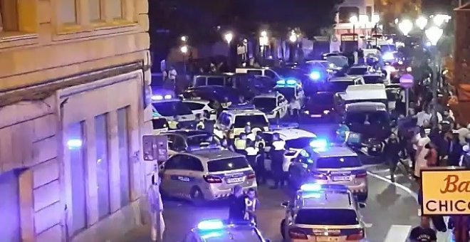 Tres detenidos y tres policías heridos en una multitudinaria pelea en Bilbao
