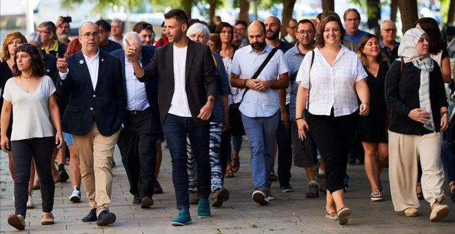 Absueltos los 6 concejales de Badalona que abrieron el Ayuntamiento el 12-O