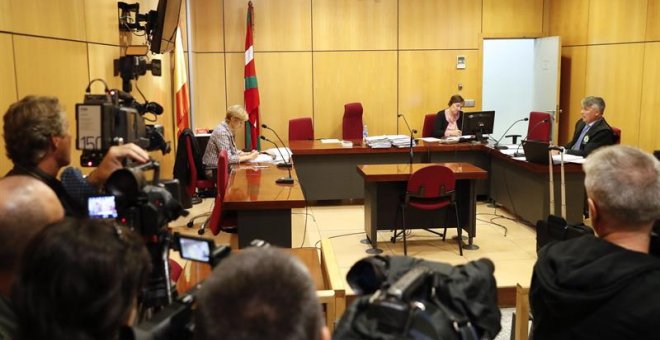 El valor y el número de gafas que robaron tres miembros de La Manada en Donostia, claves en el juicio visto para sentencia