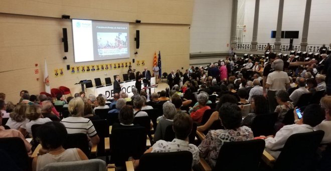 El paranimf de la Universitat de Barcelona es converteix en un "crit de resistència" dels polítics i presos catalans