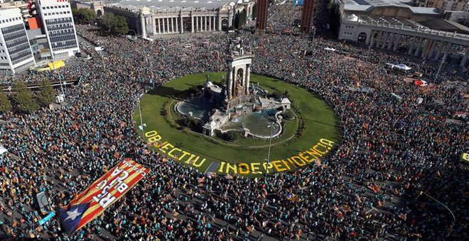 El independentismo llena las calles y apela a la "unidad" entre reproches de los partidos