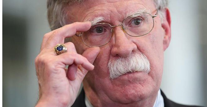 Trump dice que su exasesor Bolton se "pasó de la raya" en la política hacia Venezuela