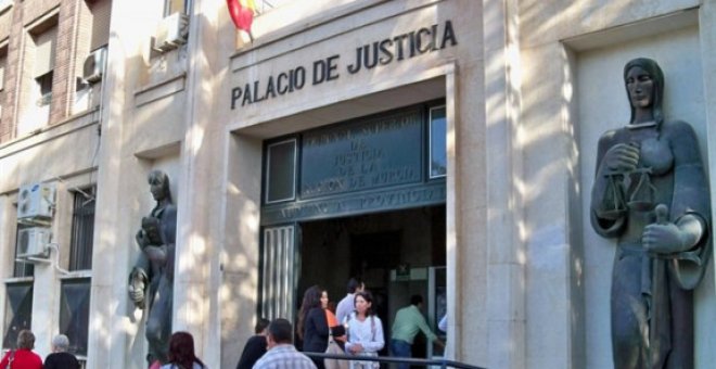 Detienen a un profesor acusado de abusos sexuales a tres niñas en Girona