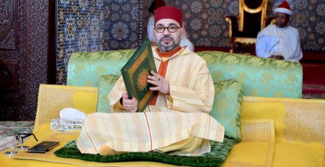 El yate y las pateras del rey de Marruecos