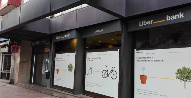 Liberbank descarta por ahora el ERE pero recorta sueldos y de beneficios sociales