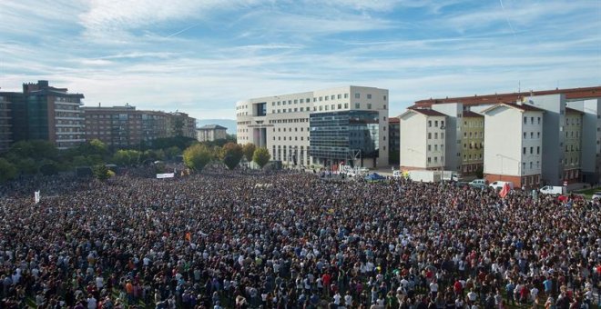 Miles de personas claman en Pamplona contra las condenas a los jóvenes de Altsasu