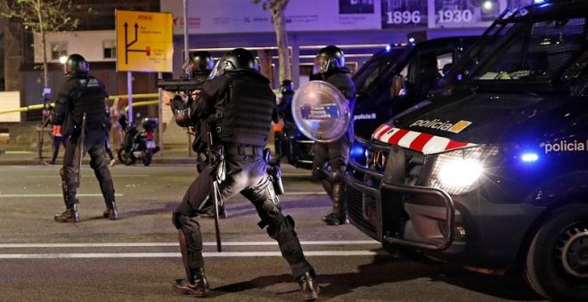 Noves càrregues i aldarulls al final de la dotzena jornada de protestes contra la sentència