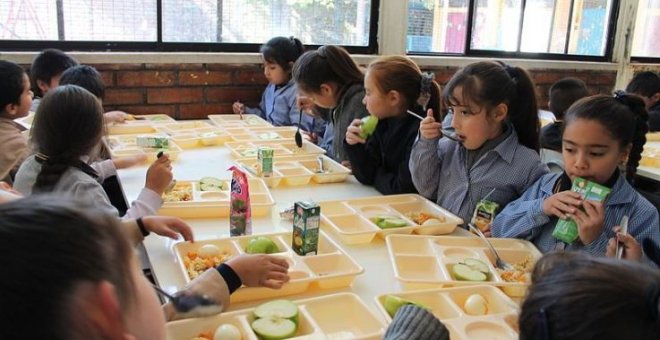 Les escoles catalanes llencen 10.000 tones de menjar a l'any
