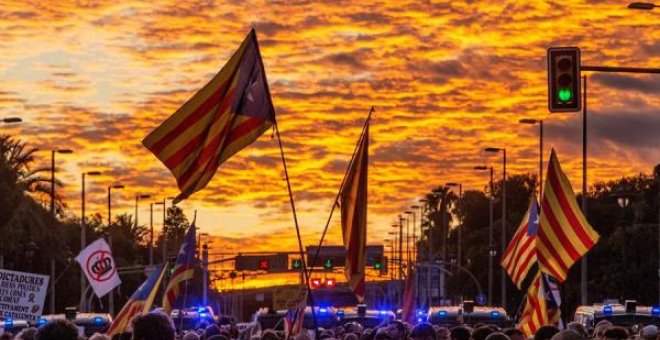 Massiva protesta republicana contra la presència de Felip VI a Barcelona