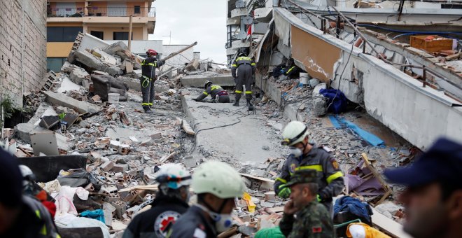 Ascienden a 35 los muertos por el terremoto en Albania, el peor en décadas