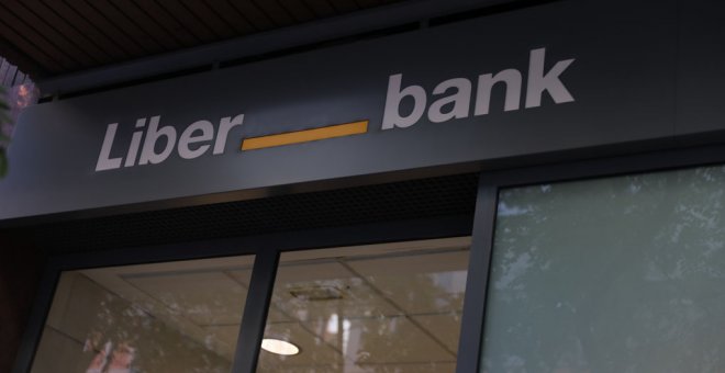 Los sindicatos amenazan con demandar a Liberbank si baja los salarios unilateralmente