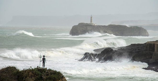 El temporal azota la costa cántabra y vasca con vientos de 144 km/h y olas de casi 20 metros