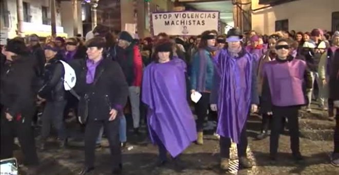 Baile feminista en Aranda de Duero en apoyo a la víctima del Caso Arandina