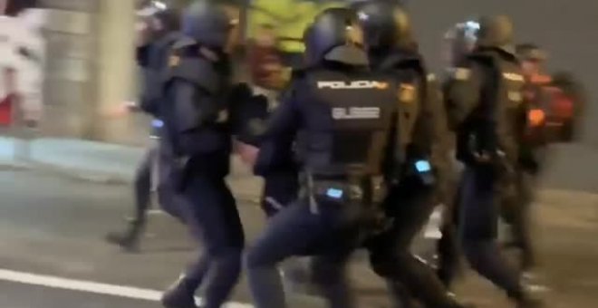 Sindicatos policiales se quejan de falta de contundencia política ante los disturbios