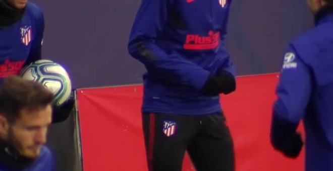 El Atlético sigue preparando el partido de Liga contra el Eibar