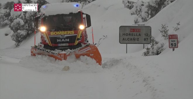 Trabajos de apertura de accesos en Vallibona (Castellón)