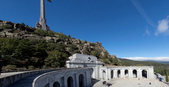La nueva Ley de Memoria Histórica suprime títulos y medallas del franquismo y convierte el Valle de los Caídos en cementerio civil