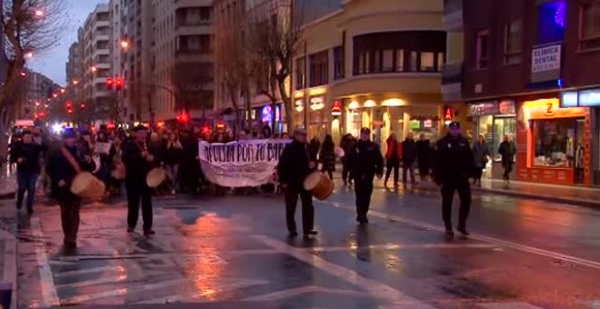 Vecinos de Salamanca toman las calles para protestar por las casas de apuestas