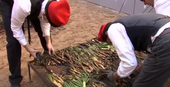 Valls da rienda suelta a la pasión culinaria por el calçot