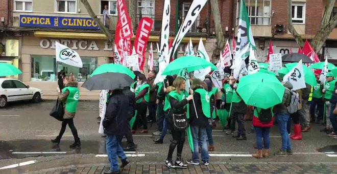 Unos 150 funcionarios piden en Valladolid la recuperación de derechos