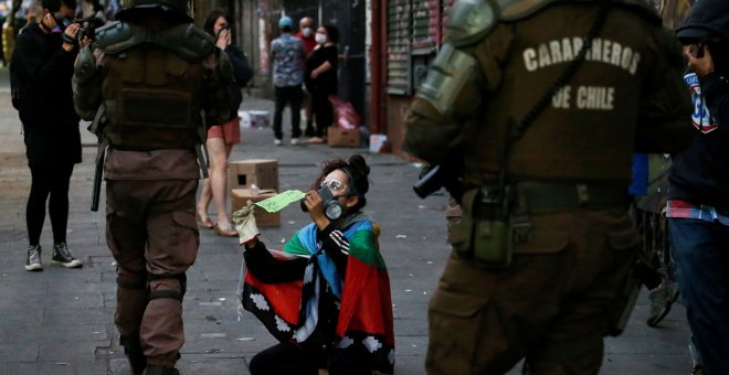 Dominio Público - Chile al borde del filo de una navaja